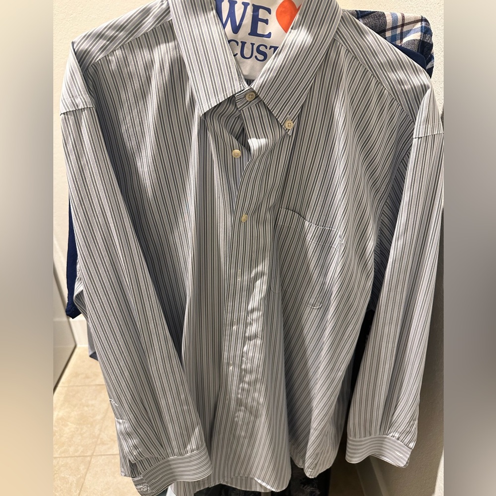 Men’s long sleeve button down shirt